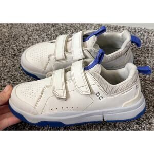 On Cloud/On Running The Roger kids size 2y